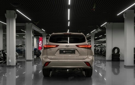 Toyota Highlander, 2025 год, 6 100 000 рублей, 6 фотография