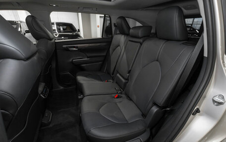 Toyota Highlander, 2025 год, 6 100 000 рублей, 14 фотография