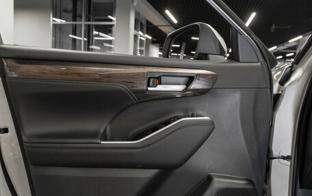 Toyota Highlander, 2025 год, 6 100 000 рублей, 23 фотография