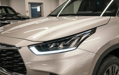 Toyota Highlander, 2025 год, 6 100 000 рублей, 30 фотография