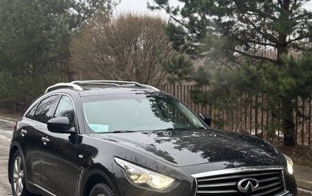 Infiniti FX II, 2013 год, 2 300 000 рублей, 2 фотография