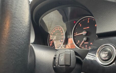 BMW 3 серия, 2011 год, 1 750 000 рублей, 15 фотография