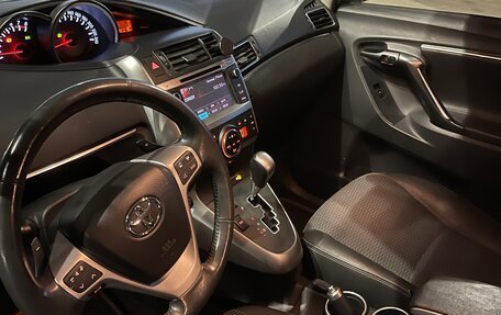 Toyota Verso I, 2013 год, 1 320 000 рублей, 3 фотография
