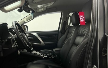 Mitsubishi Pajero Sport III рестайлинг, 2020 год, 3 350 000 рублей, 15 фотография
