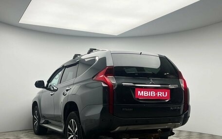 Mitsubishi Pajero Sport III рестайлинг, 2020 год, 3 350 000 рублей, 7 фотография