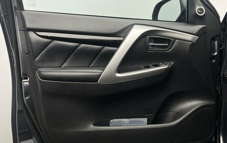 Mitsubishi Pajero Sport III рестайлинг, 2020 год, 3 350 000 рублей, 16 фотография