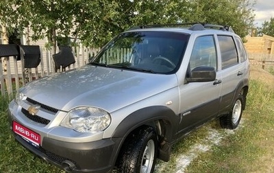 Chevrolet Niva I рестайлинг, 2017 год, 520 000 рублей, 1 фотография