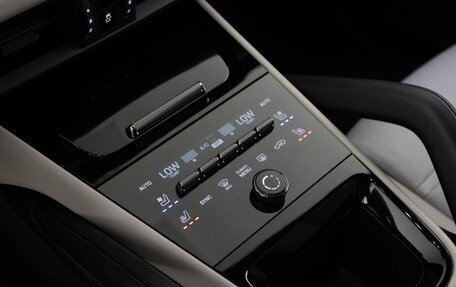 Porsche Cayenne III, 2023 год, 12 488 888 рублей, 21 фотография