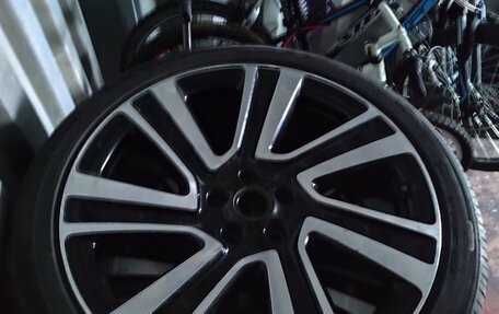 Land Rover Range Rover IV рестайлинг, 2013 год, 3 850 000 рублей, 22 фотография