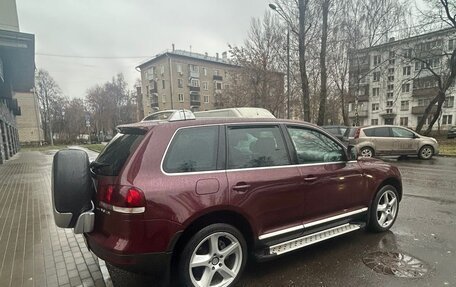 Volkswagen Touareg III, 2007 год, 1 050 000 рублей, 2 фотография