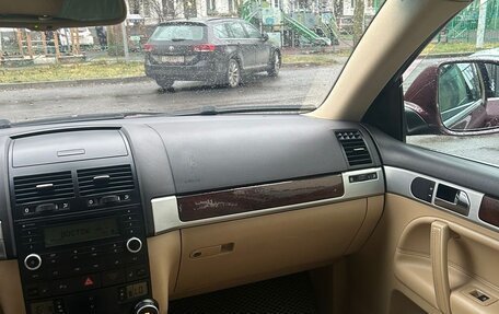 Volkswagen Touareg III, 2007 год, 1 050 000 рублей, 12 фотография