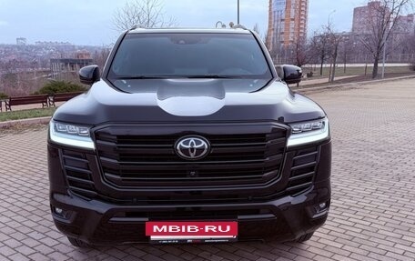 Toyota Land Cruiser, 2024 год, 13 750 000 рублей, 2 фотография