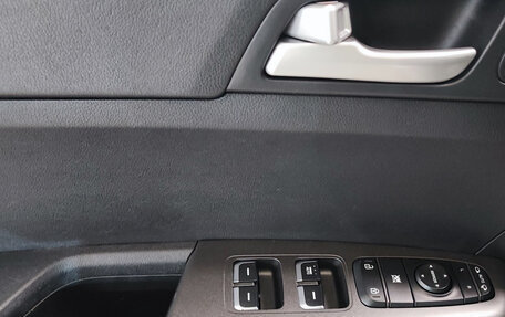 KIA Sportage IV рестайлинг, 2018 год, 1 750 000 рублей, 14 фотография