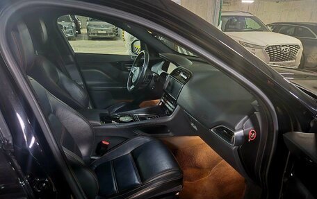 Jaguar F-Pace, 2017 год, 3 240 000 рублей, 8 фотография