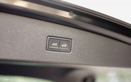 Volkswagen Tiguan II, 2018 год, 3 200 000 рублей, 1 фотография