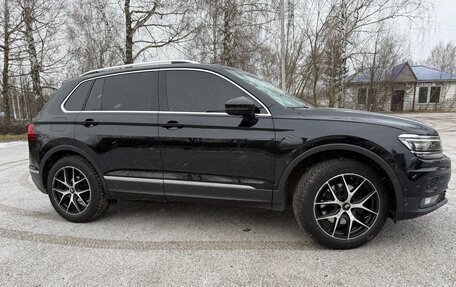 Volkswagen Tiguan II, 2018 год, 3 200 000 рублей, 10 фотография