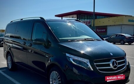 Mercedes-Benz V-Класс, 2016 год, 3 990 000 рублей, 3 фотография