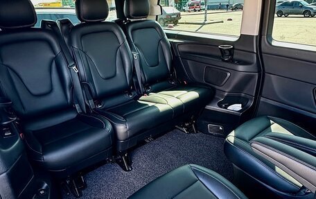 Mercedes-Benz V-Класс, 2016 год, 3 990 000 рублей, 10 фотография