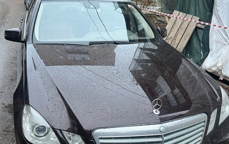 Mercedes-Benz E-Класс, 2009 год, 1 700 000 рублей, 1 фотография