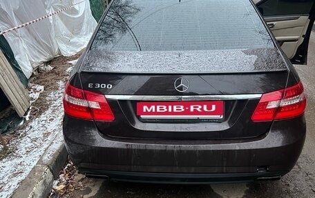 Mercedes-Benz E-Класс, 2009 год, 1 700 000 рублей, 3 фотография