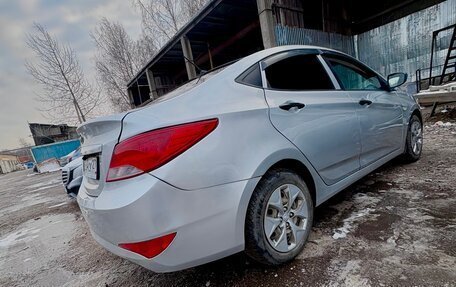 Hyundai Solaris II рестайлинг, 2015 год, 550 000 рублей, 5 фотография