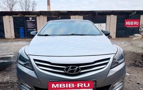Hyundai Solaris II рестайлинг, 2015 год, 550 000 рублей, 3 фотография
