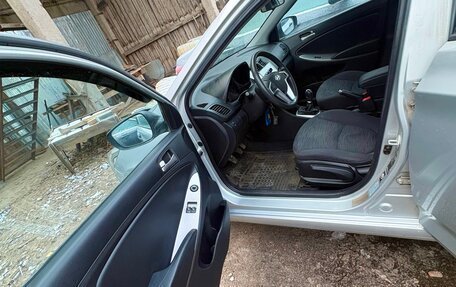 Hyundai Solaris II рестайлинг, 2015 год, 550 000 рублей, 12 фотография