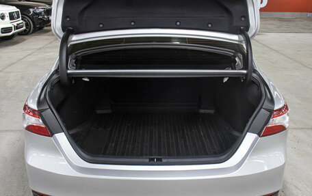 Toyota Camry, 2022 год, 2 698 000 рублей, 10 фотография