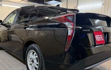 Toyota Prius IV XW50, 2016 год, 1 750 000 рублей, 9 фотография