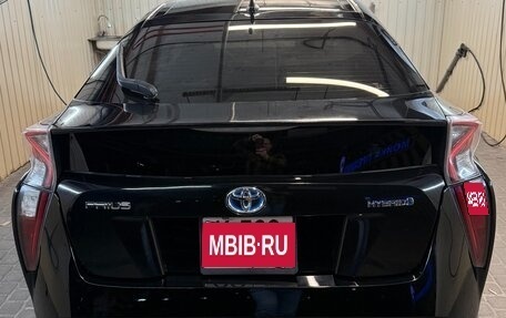 Toyota Prius IV XW50, 2016 год, 1 750 000 рублей, 1 фотография