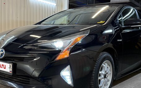 Toyota Prius IV XW50, 2016 год, 1 750 000 рублей, 18 фотография