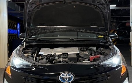 Toyota Prius IV XW50, 2016 год, 1 750 000 рублей, 21 фотография