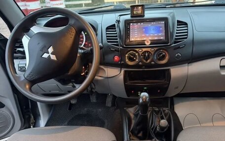 Mitsubishi L200 IV рестайлинг, 2012 год, 1 700 000 рублей, 7 фотография