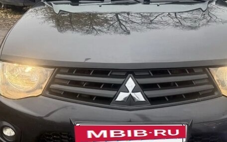 Mitsubishi L200 IV рестайлинг, 2012 год, 1 700 000 рублей, 3 фотография