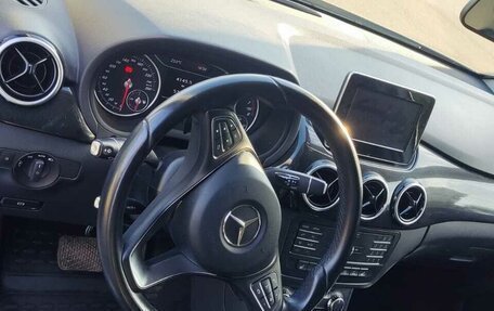 Mercedes-Benz B-Класс, 2015 год, 1 650 000 рублей, 5 фотография