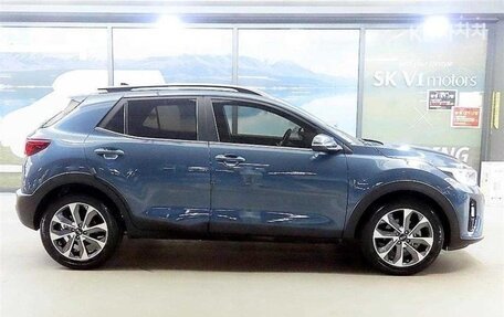KIA Stonic, 2020 год, 1 600 000 рублей, 3 фотография