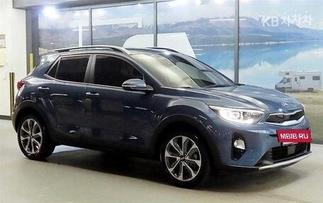 KIA Stonic, 2020 год, 1 600 000 рублей, 2 фотография