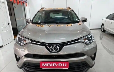 Toyota RAV4, 2016 год, 1 750 000 рублей, 2 фотография