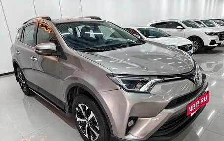 Toyota RAV4, 2016 год, 1 750 000 рублей, 3 фотография