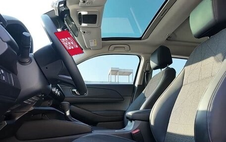 Honda Vezel, 2023 год, 1 988 000 рублей, 14 фотография