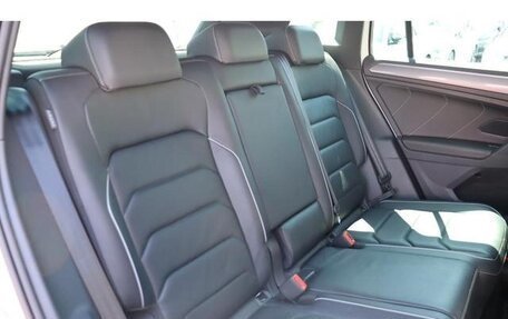 Volkswagen Tiguan II, 2020 год, 2 125 111 рублей, 12 фотография