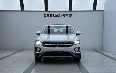 Volkswagen T-Roc I, 2023 год, 2 336 000 рублей, 2 фотография