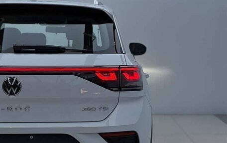 Volkswagen T-Roc I, 2023 год, 2 336 000 рублей, 6 фотография