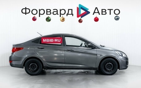 Hyundai Solaris II рестайлинг, 2011 год, 799 900 рублей, 9 фотография