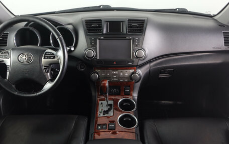 Toyota Highlander III, 2012 год, 2 149 000 рублей, 9 фотография