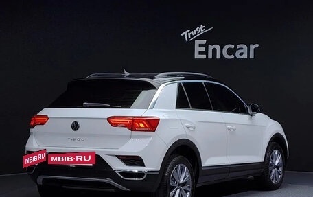 Volkswagen T-Roc I, 2022 год, 1 850 006 рублей, 2 фотография