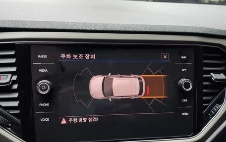 Volkswagen T-Roc I, 2022 год, 1 850 006 рублей, 10 фотография