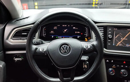 Volkswagen T-Roc I, 2022 год, 1 850 006 рублей, 12 фотография