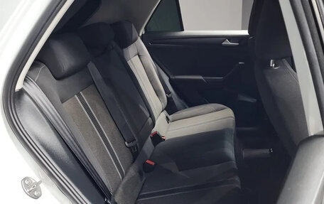 Volkswagen T-Roc I, 2022 год, 1 850 006 рублей, 13 фотография