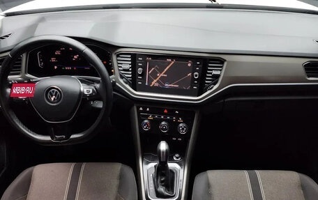 Volkswagen T-Roc I, 2022 год, 1 850 006 рублей, 18 фотография